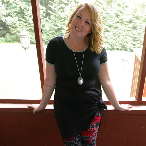 Meet your Posher, Alison - Picture 2 of 6